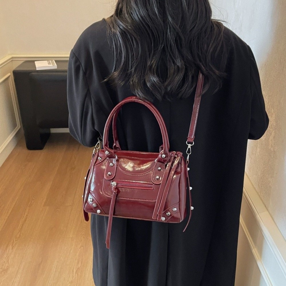 Fashion Rivets Pillow Bag Pate – обзор и цена Top Handle Patent Bag